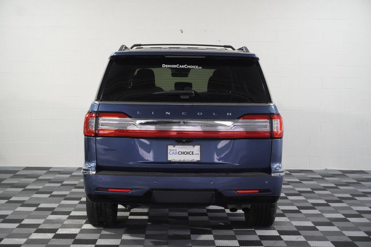 Used 2019 Lincoln Navigator L Reserve w/ Cargo Package AWD/4WD image 4