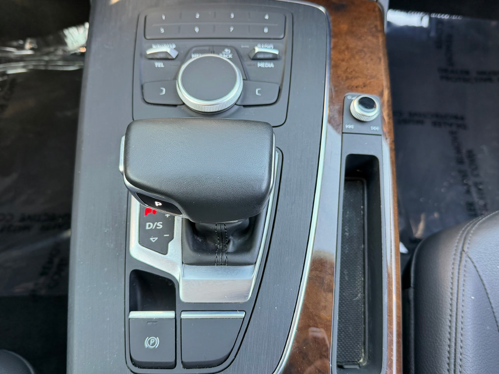 Used 2019 Audi Q5 2.0T Premium AWD/4WD image 19