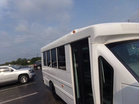 Used 2012 Chevrolet Express 3500 w/ School Bus Package RWD image 44
