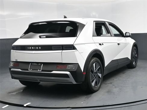 New 2026 Hyundai Ioniq 5 SEL image 10