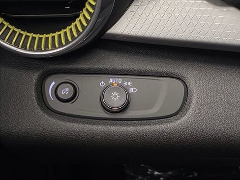 New 2026 Chevrolet Trax LT w/ Driver Confidence Package FWD image 29