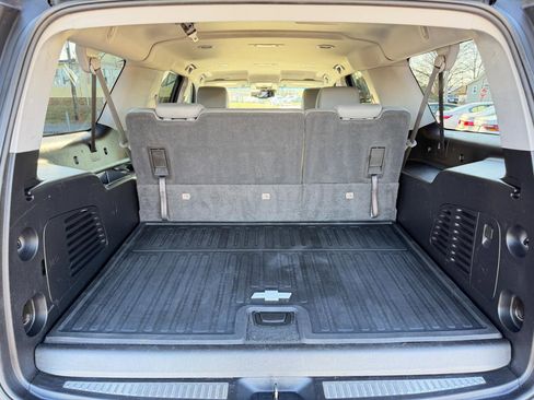 Used 2020 Chevrolet Suburban LT image 37