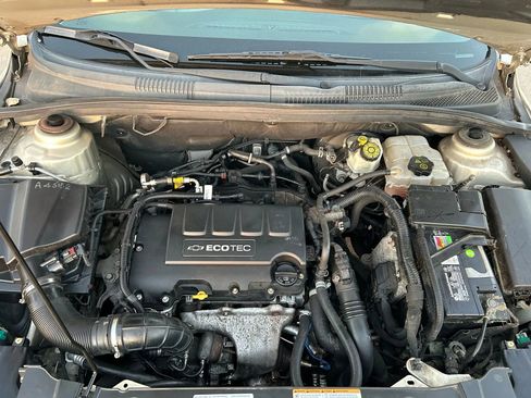 Used 2013 Chevrolet Cruze LT image 29