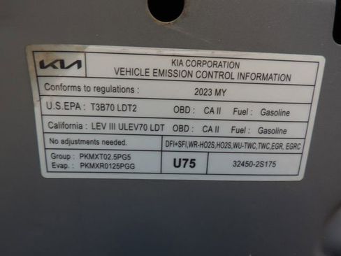 Used 2023 Kia Sportage EX image 16