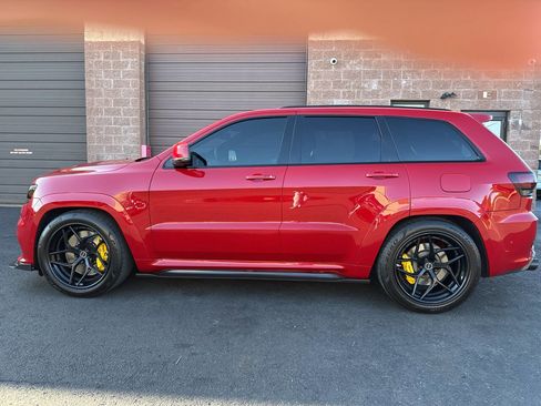 Used 2018 Jeep Grand Cherokee Trackhawk AWD/4WD image 34
