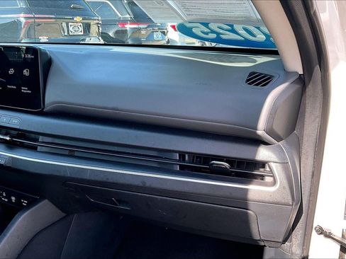 Used 2025 Kia K4 FWD image 26
