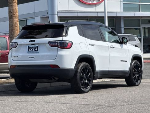 Used 2022 Jeep Compass Altitude image 3