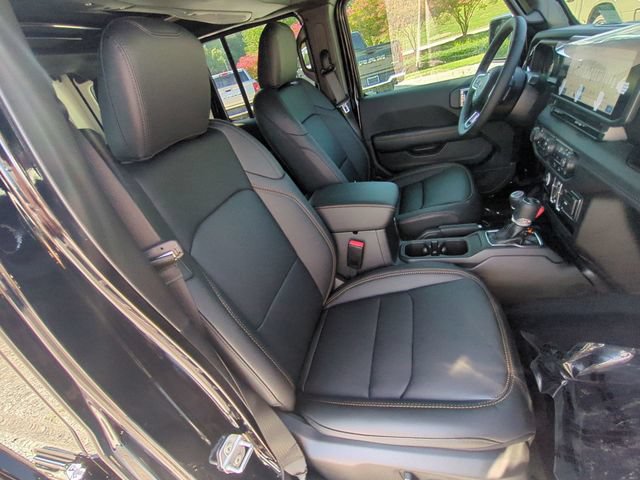 New 2027 Jeep Wrangler Unlimited Sahara AWD/4WD image 33