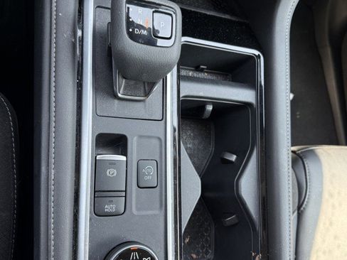 Used 2024 Nissan Pathfinder SL w/ SL Premium Package image 23