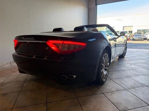 Used 2010 Maserati GranTurismo Convertible image 25