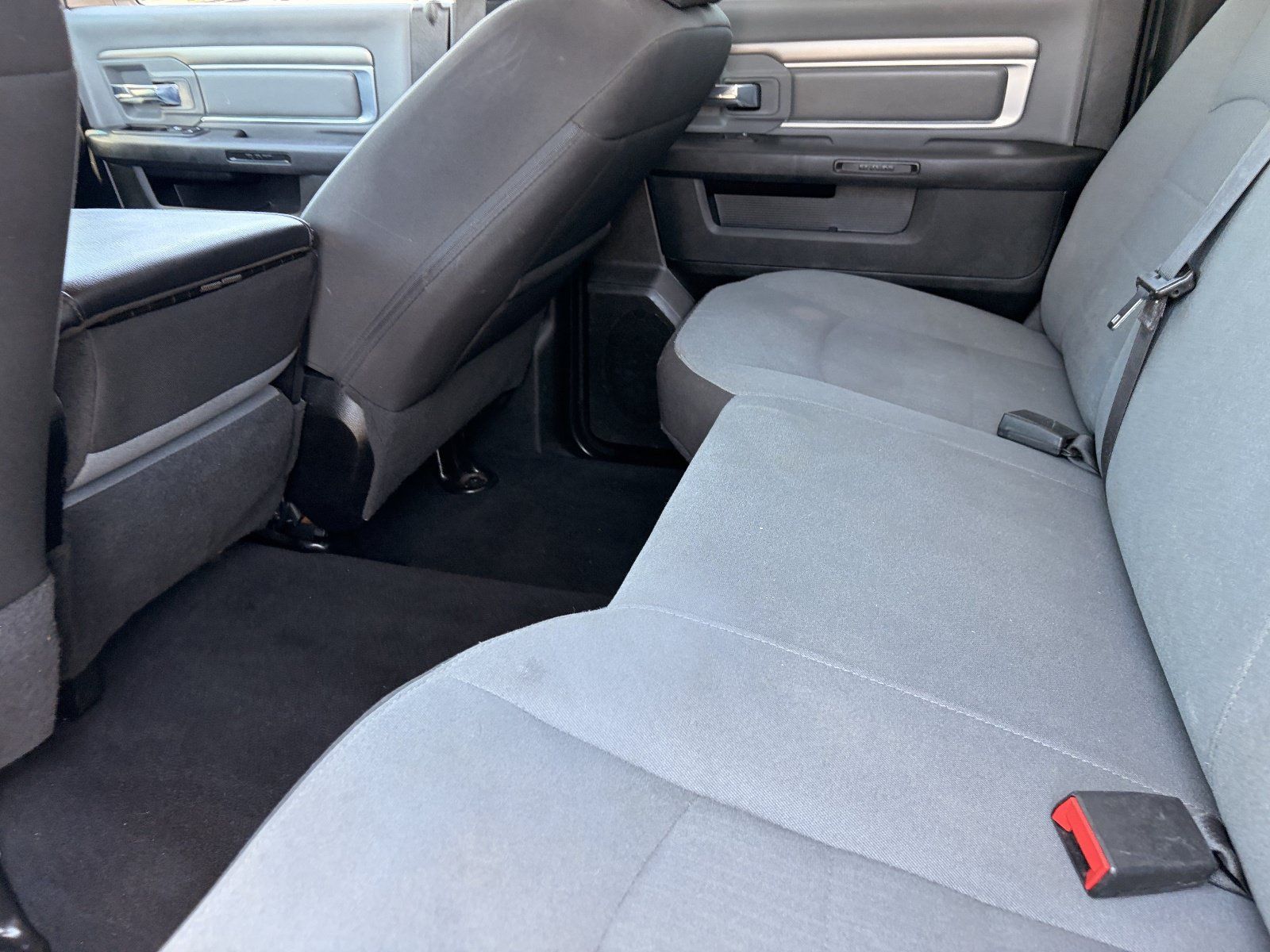 Used 2022 RAM 1500 Classic SLT RWD image 14