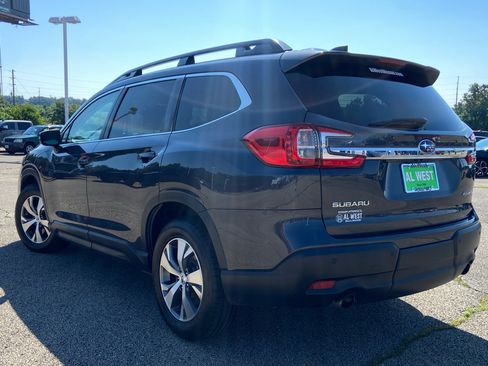 Used 2023 Subaru Ascent Premium w/ Convenience Package AWD/4WD image 5