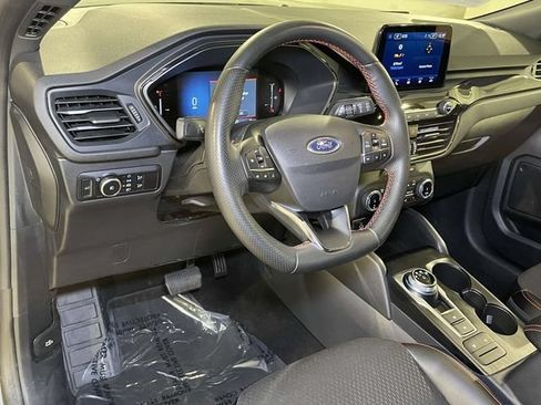 Used 2025 Ford Escape ST-Line Select AWD/4WD image 16