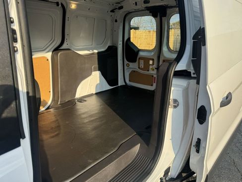 Used 2018 Ford Transit Connect XL image 7