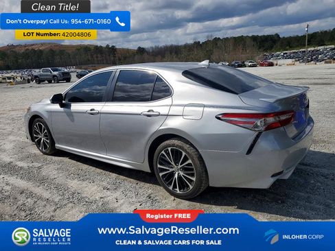 Used 2019 Toyota Camry SE image 3