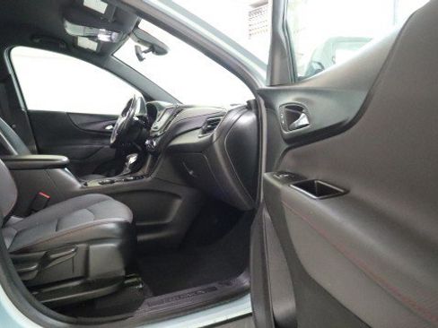 Used 2022 Chevrolet Equinox RS FWD image 10