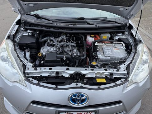 Used 2014 Toyota Prius C Two image 29