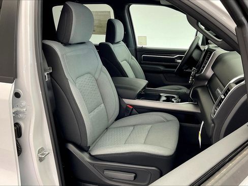 New 2026 RAM 1500 Big Horn AWD/4WD image 9