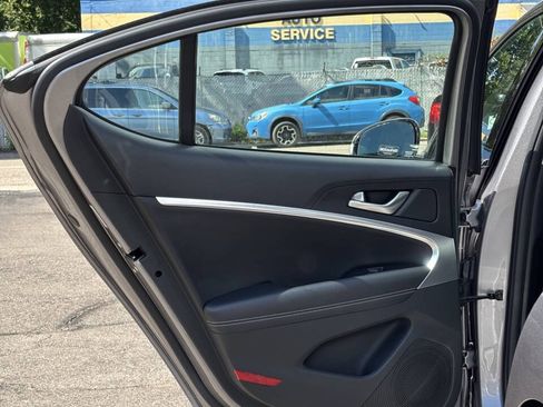 Used 2025 Genesis G70 2.5T RWD image 14