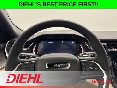 New 2025 Jeep Grand Cherokee Limited w/ Black Appearance Package AWD/4WD image 26
