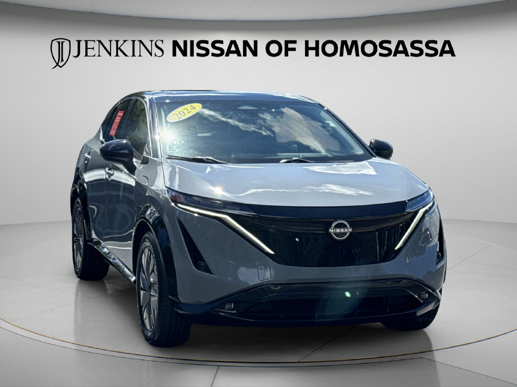 Used 2024 Nissan Ariya AWD image 2