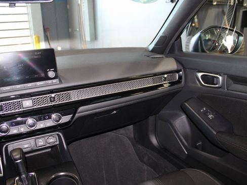 Used 2023 Honda Civic Sport image 25