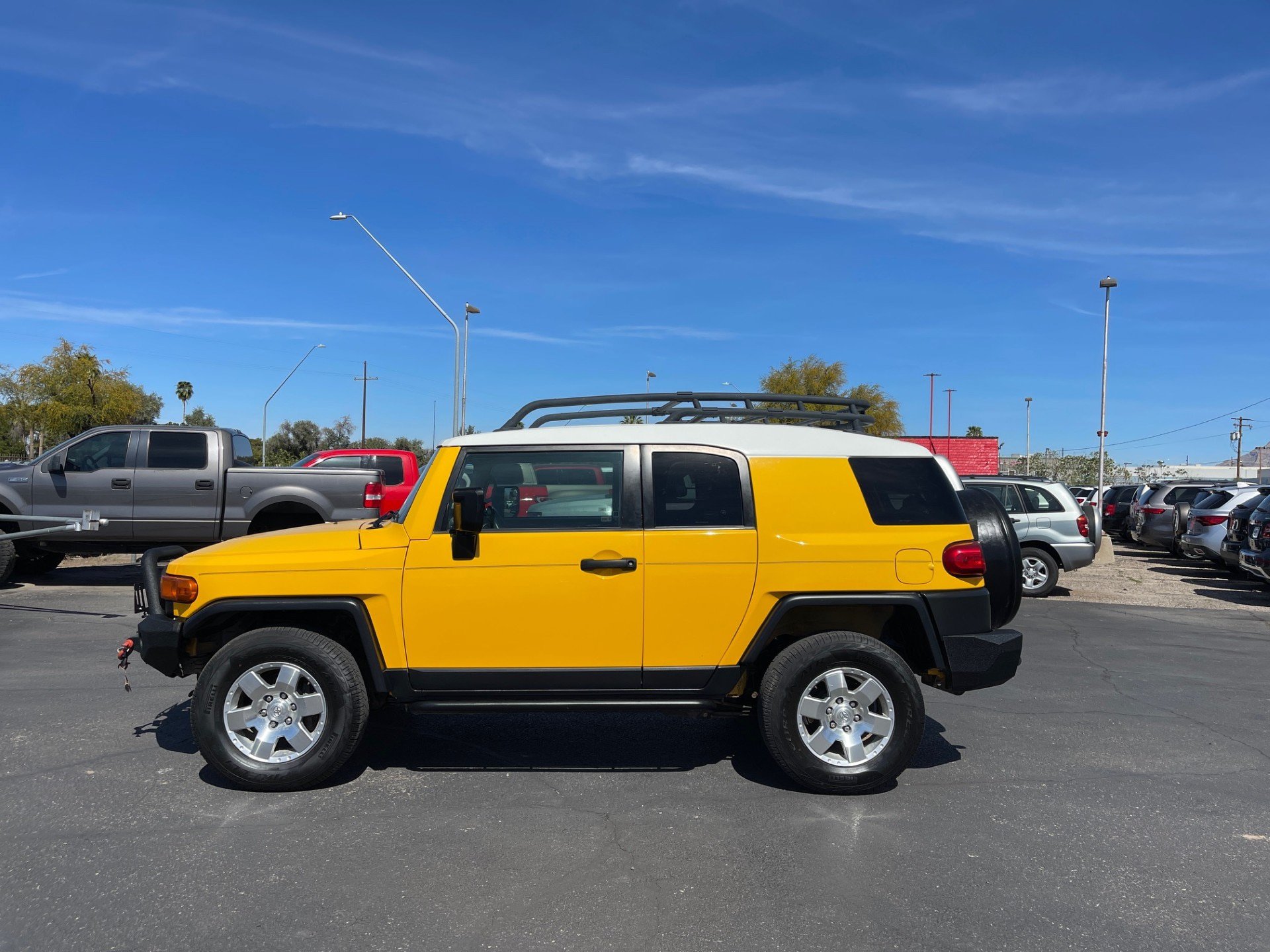 Used 2007 Toyota FJ Cruiser 4WD image 2