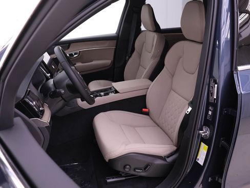 New 2026 Volvo XC90 B6 Plus w/ Protection Package Premier AWD/4WD image 7