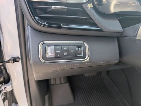 New 2026 Buick Enclave Sport Touring w/ Power Package AWD/4WD image 17