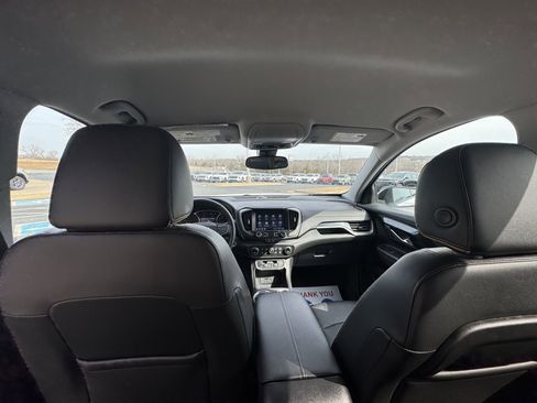 Used 2023 GMC Terrain AT4 image 10