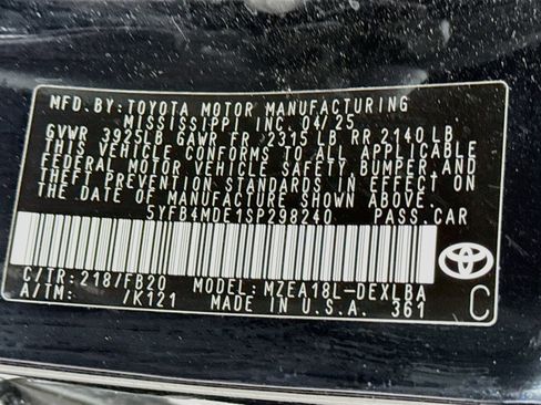 Certified 2025 Toyota Corolla LE FWD image 31