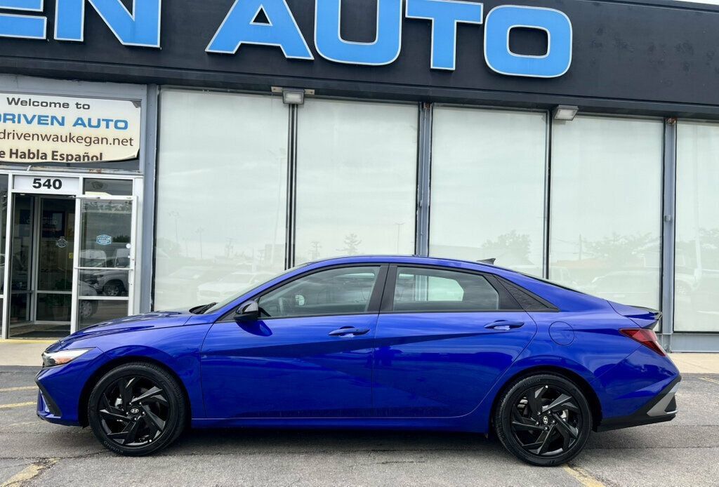 Used 2026 Hyundai Elantra Sport w/ Cargo Package FWD image 2