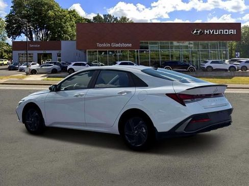 New 2026 Hyundai Elantra Sport FWD image 4