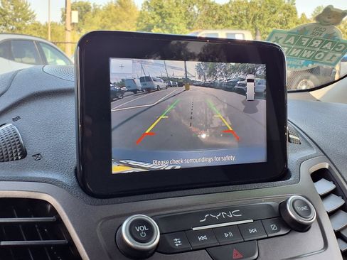 Used 2020 Ford Transit Connect XLT FWD image 9