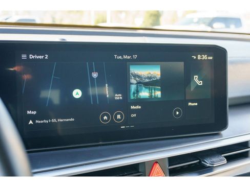 Used 2024 Kia Sorento S image 23