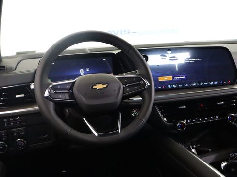 New 2025 Chevrolet Suburban Premier w/ LPO, Illumination Package image 16