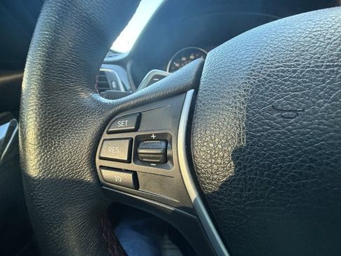 Used 2018 BMW 330i xDrive Sedan w/ Convenience Package image 19