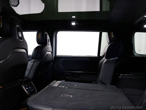 Used 2023 Rivian R1S Launch Edition image 15