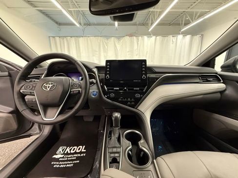 Certified 2021 Toyota Camry XLE w/ Cold Weather Package image 18
