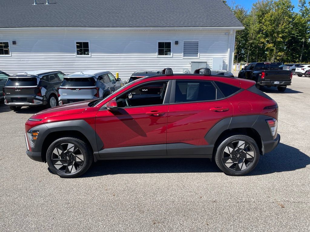 Used 2025 Hyundai Kona SEL AWD/4WD image 3
