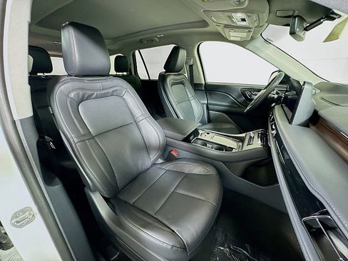 New 2025 Lincoln Aviator Reserve w/ Illumination Package image 32