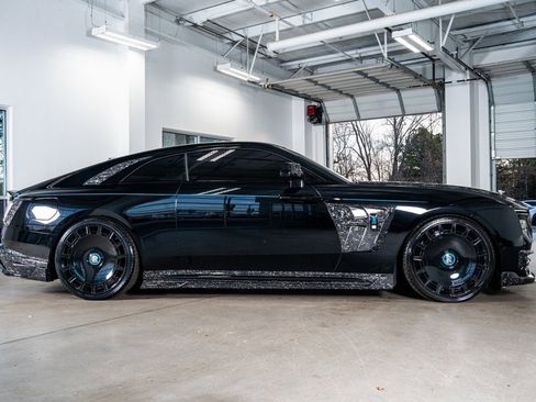 Used 2024 Rolls-Royce Spectre w/ Spectre Launch Package image 5