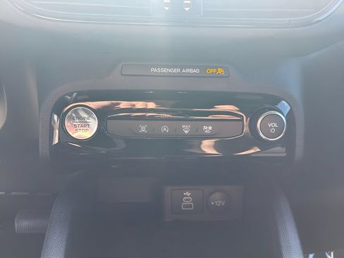 Certified 2025 Ford Escape ST-Line w/ Tech Pack #1 AWD/4WD image 9