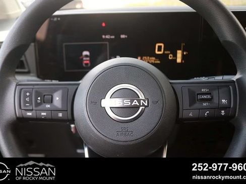 Certified 2025 Nissan Kicks SV FWD image 15