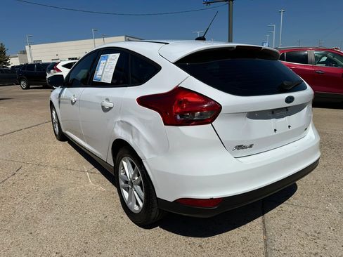 Used 2017 Ford Focus SE FWD image 7