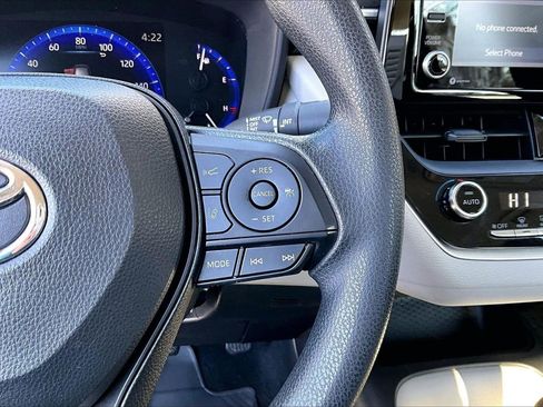 Used 2022 Toyota Corolla LE image 27