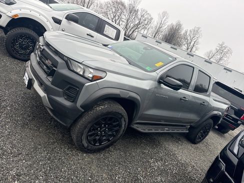 Used 2023 Chevrolet Colorado Trail Boss w/ Technology Package image 4