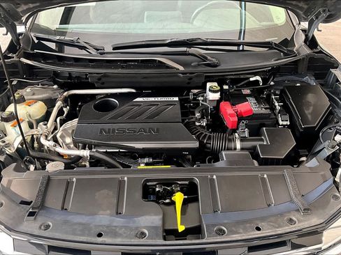 Certified 2025 Nissan Rogue SV FWD image 31