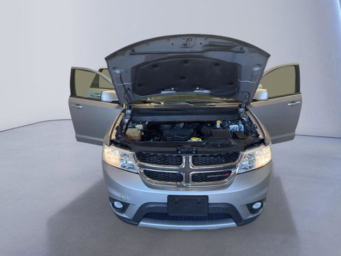 Used 2015 Dodge Journey SXT w/ Flexible Seating Group image 9