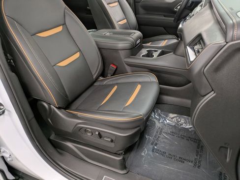 Used 2024 GMC Yukon AT4 w/ AT4 Premium Plus Package image 29